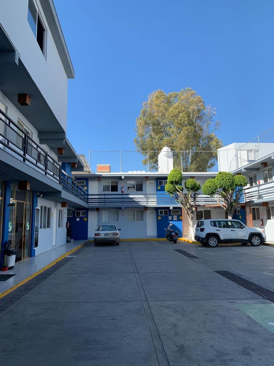 Hotel Tecnologico 3*